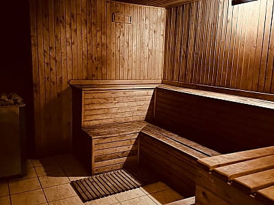 Большая дровяная баня (до 14 человек) в загородном комплексе «Райский дворик» в селе Погребы под Киевом