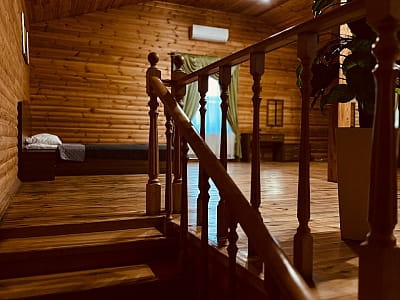 зона отдыха с большой дровяной баней (до 14 человек) в загородном комплексе «Райский дворик» в селе Погребы под Киевом