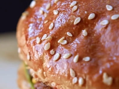 блюда летнего кафе в загородном комплексе «Зеленая усадьба» в селе Давыдковцы недалеко от города Хмельницкий