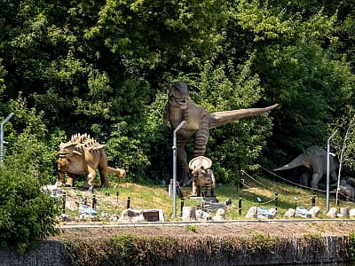 Парк DinoSofia в Умани — крупнейший динопарк Украины с движущимися динозаврами, фотозонами и интерактивными развлечениями для всей семьи.