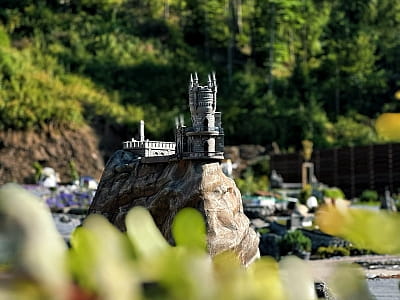 «Ласточкино гнездо» в миниатюре в парке-музее «Величественная Украина» в селе Поляница недалеко от Буковеля