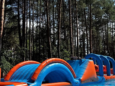 AQUALAND с бассейнами в парке активного отдыха WOOD HILLS недалеко от Киева