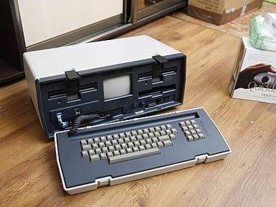Экспозиция в Software & Computer Museum в Харькове рассказывает об истории компьютеров и программного обеспечения. Ретро-ПК, консоли, гаджеты и робот Jibo.