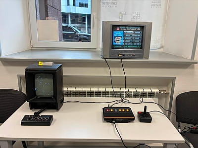 Экспозиция в Software & Computer Museum в Харькове рассказывает об истории компьютеров и программного обеспечения. Ретро-ПК, консоли, гаджеты и робот Jibo.