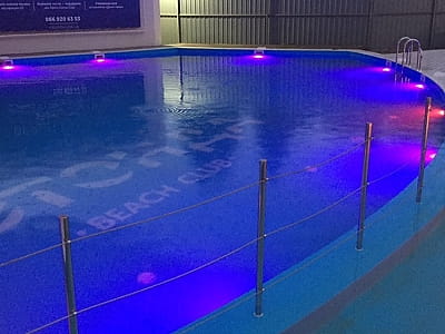 летний открытый бассейн в комплексе семейного отдыха «Rotonda Lutsk» в Центральном парке культуры и отдыха имени Леси Украинки в Луцке