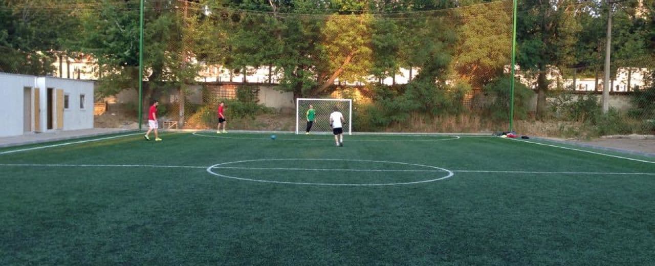 поиграть в футбол в ск Караваевы Дачи