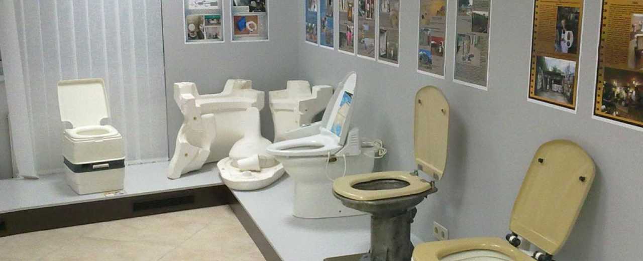 Музей туалета в Киеве рассказывает историю появления и изменения этой важной части нашей жизни.