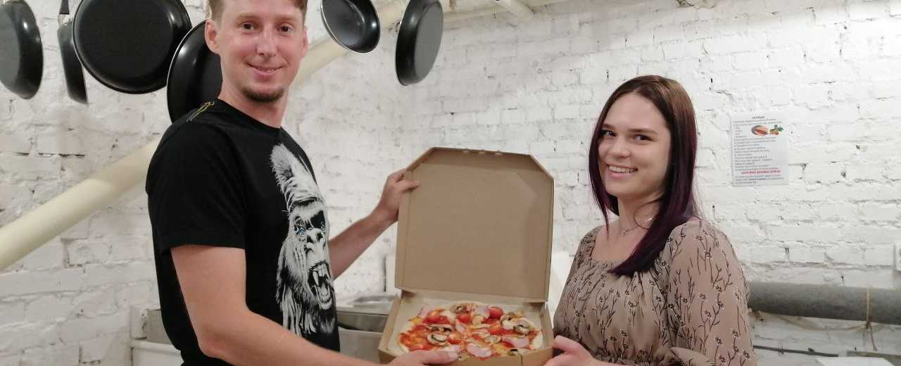 Квест-комната "Pizza Quest" подойдет для проведения необычного свидания или корпоратива, семейного отдыха, или просто игры с друзьями.