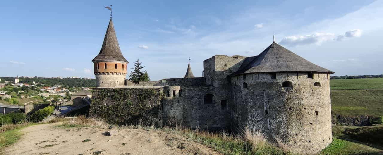 Одне з чудес України та історична пам'ятка - Стара фортеця у Кам'янці-Подільському