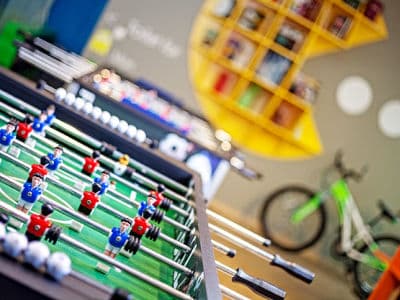 настольный футбол и тенис в креативном пространстве библиотех
