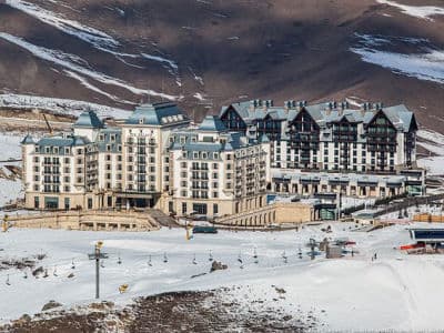 гостиничный комплекс в горнолыжном курорте Шахдаг, Азербайджан