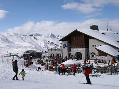 альпийская деревня в курорте Монтафон