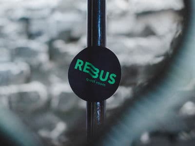 «REBUS» это организатор квест-комнат и живых квестов в Киеве. Отзывы и оценки посетителей.