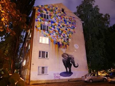 Мурал - Слон на воздушных шариках