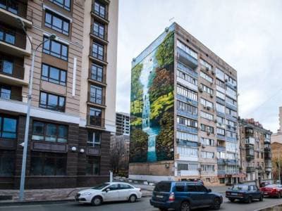 Авторами муралов выступила студия настенной живописи «SprayWay» по заказу «Недвижимость от Ковальской».