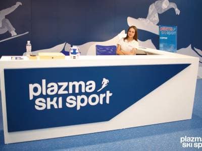 Plazma Ski Sport - горнолыжный тренажер в ТРЦ Plazma в Киеве. Петровка, проспект Степана Бандеры.