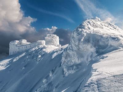 Обсерватория Белый слон на горе Поп Иван