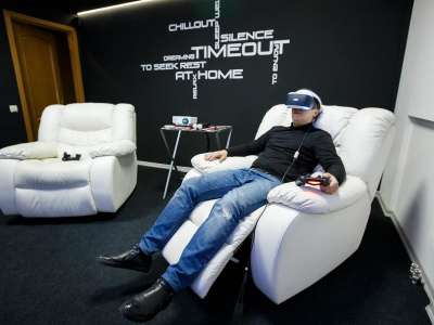 Insomnis - игровой клуб Sony VR в Киеве на Оболоне