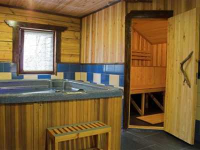 "Мильна хата"- русская баня и финская сауна. Предоставление банных услуг и SPA процедур. Отменный венечный массаж и вкусная домашняя кухня.