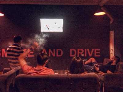 Одно с первых мест для покурки кальяна в столице - Smoke and Drive.