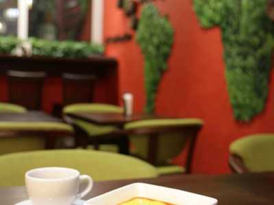  Кофе, которое Вам будет предложено в Coffeetel, приготавливается на натуральных обжаренных в свежем виде зернах премиальной и классической «арабики»