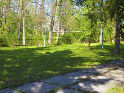 Волейбольное поле в загородном комплексе «Дубравушка Club» возле Фастова.