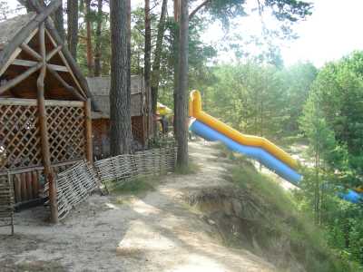 Отличный отдых на выходных с «Голубые озера» - гарантируется. Комплекс находится в Черниговской области, Репкинском районе, населенном пункте Олешня. 