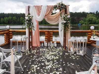 Свадебные церемонии в загородном ресторане «Чарівне озеро» в Коростышеве. 