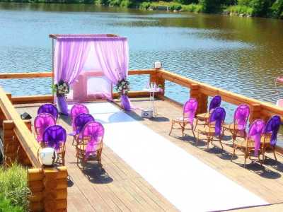 Свадьбы в загородном комплексе «Чарівне озеро» возле Киева.