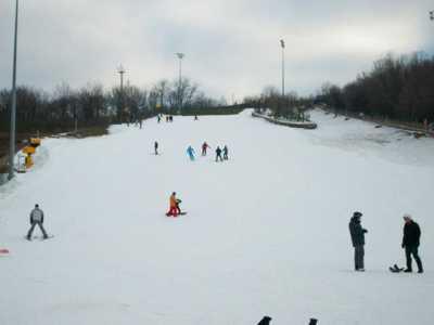 Лыжная трасса для новичков и любителей в горнолыжном комплексе «Лавина» в городе Днепр. Отзывы посетителей.