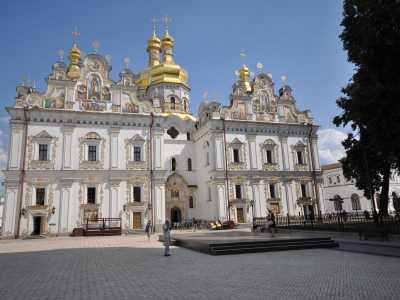 Киево-Печерская Лавра является излюбленным местом для посещения туристами и гостями города Киева. На протяжении многих веков она фактически является «меккой» всех православных верующих. 