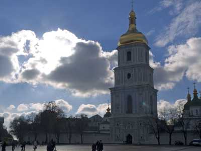 Софийский собор находится в городе Киев, на улице Владимирской, 24.