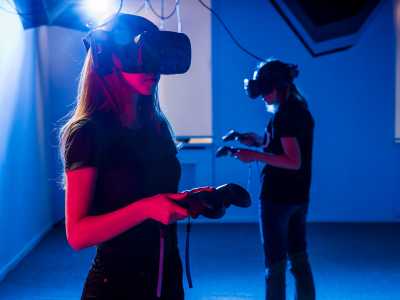 VR Взаперти - квесты в виртуальной реальности в Киеве, недалеко от метро Золотые Ворота