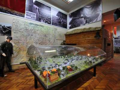 Экспозиция посвященная второй мировой в Национальном военно-историческом музее Украины в Киеве. 