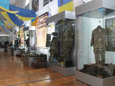 Экспозиция боевых действий в ОРДЛО в Национальном военно-историческом музее Украины в Киеве. 