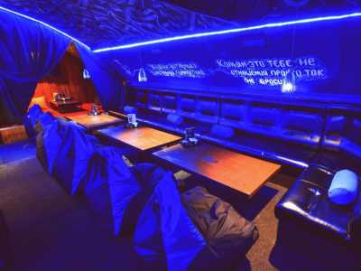 Это 1-й бар в сети кальянных Hookah Nights, был открыт 2 года назад, на заре становления массовой культуры курения кальяна в Украине.