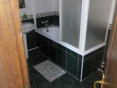 Ванная комната в уютном хостеле «My Home Nivki City Hostel» на улице Невская в Киеве.