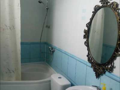 Ванная комната в хостеле «Arcobaleno Home» на улице Одесская, 43 в Киеве.