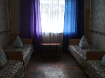 Четырехместная комната хостела «Ева» что расположен на Воздухофлотском проспекте, 21 в Киеве.