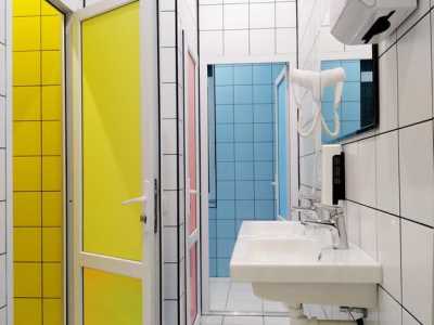 Ванная комната в хостеле «AK» на улице Крещатик, 8Б в Киеве.