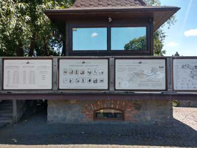 Информационный стенд замка «Радомысль» в Житомирской области