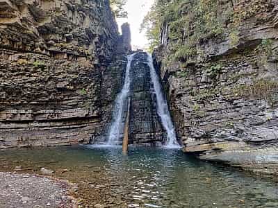 Бухтивецкий водопад в селе Буковое