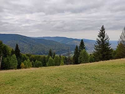 Долина горы Маковица возле Яремчи.