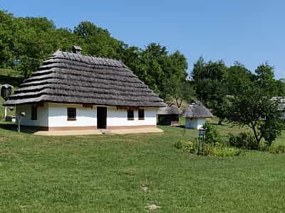 Музей народной архитектуры и быта под открытым небом в Черновцах