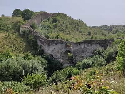 Защитная стена Хотинской крепости