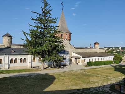 Сейчас Старая крепость в Каменец-Подольском является известнейшим музеем-заповедником. 