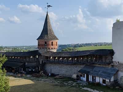 Одно из чудес Украины и исторический памятник - Старая крепость в Каменец-Подольском