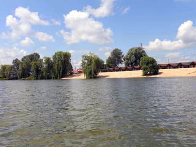 Озеро Крючок в Киевской области: все включено для активного отдыха.