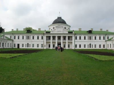 Замок в Качановке