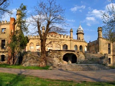 Сказочный замок Курисов в Петровке Одесской области